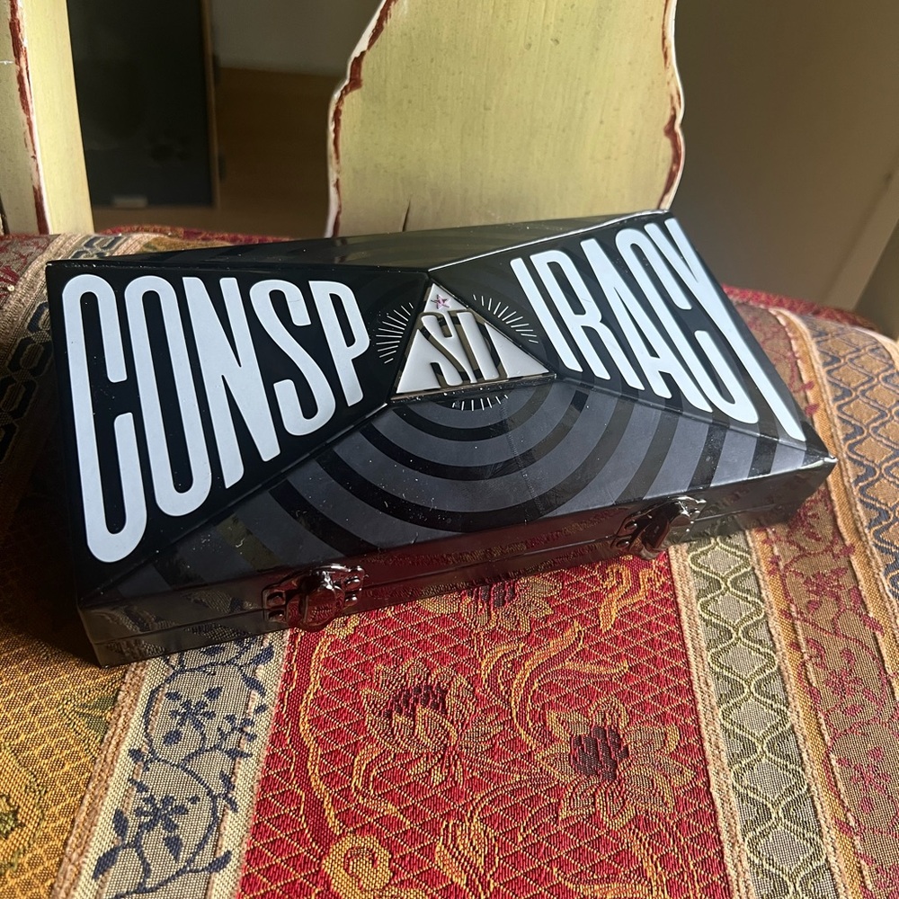 Jeffree Star Conspiracy Eyeshadow Palette